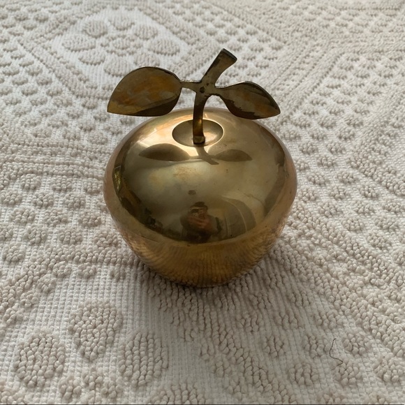 Vintage Brass Apple Trinket Box - Picture 4 of 6